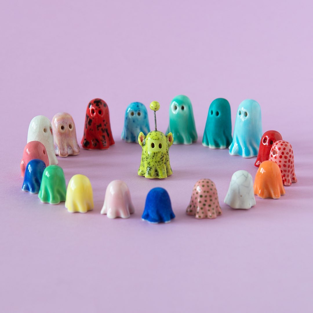 Fun Tiny Ceramic Ghosts By Lisa Agnetun (23)
