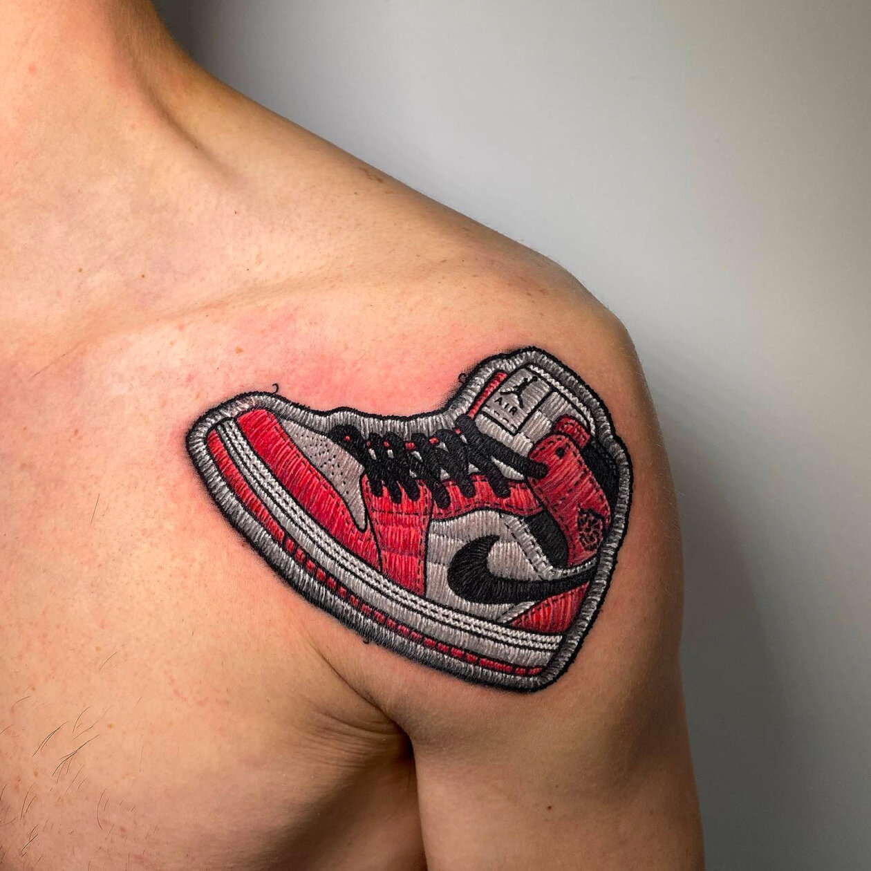 Hyper Realistic Embroidered Tattoos By Duda Lozano (19)