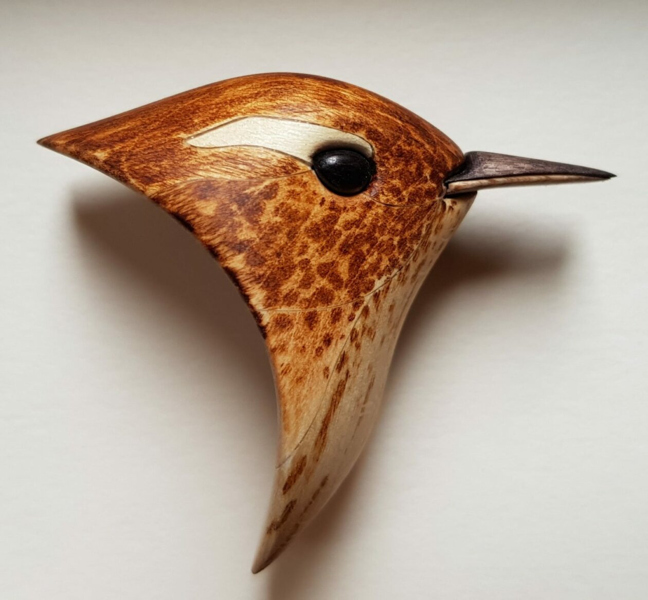 Realistic Wood Sculptures Of Bird Busts And Feathers By T.a.g. Smith (7)