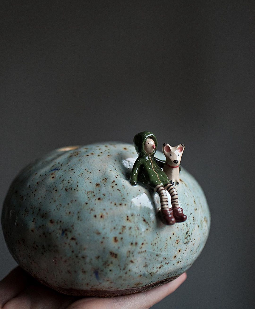 Delicate Ceramics Decorated With Lovely Figure Sculptures By Nadya And Olga (16)