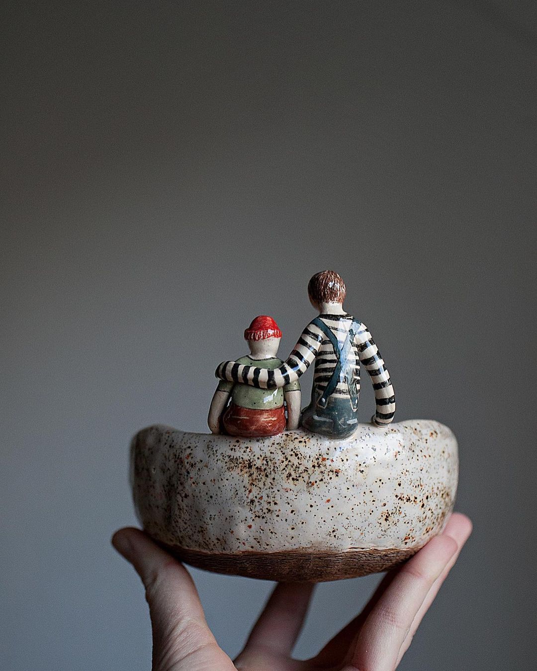Delicate Ceramics Decorated With Lovely Figure Sculptures By Nadya And Olga (17)