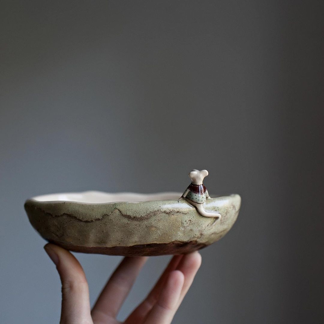 Delicate Ceramics Decorated With Lovely Figure Sculptures By Nadya And Olga (22)