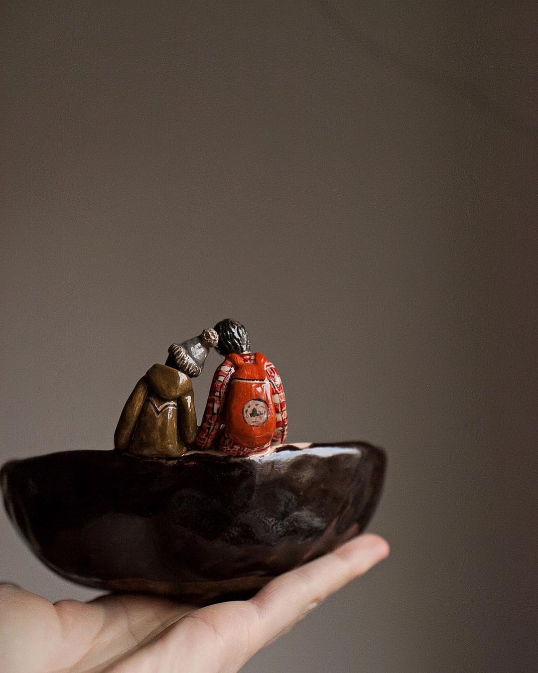 Delicate Ceramics Decorated With Lovely Figure Sculptures By Nadya And Olga (25)