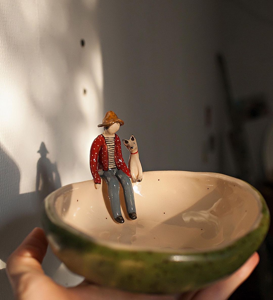 Delicate Ceramics Decorated With Lovely Figure Sculptures By Nadya And Olga (7)