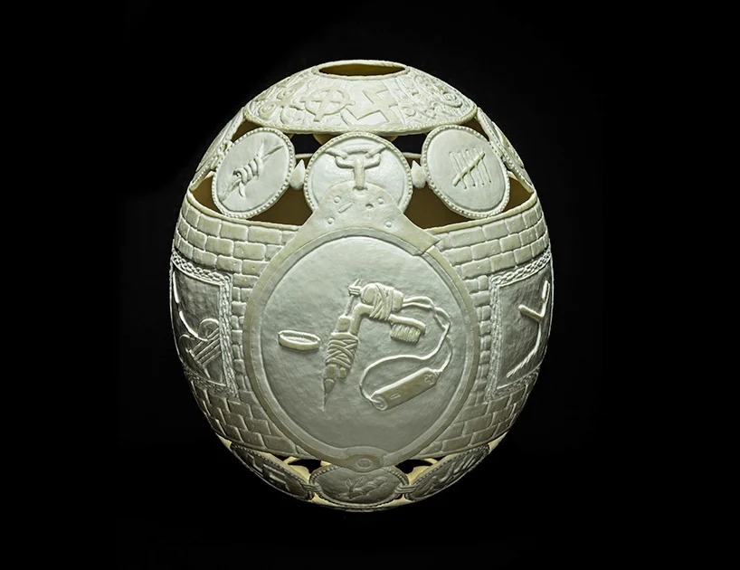 Intricate Carvings On Ostrich Eggs By Gil Batle (1)