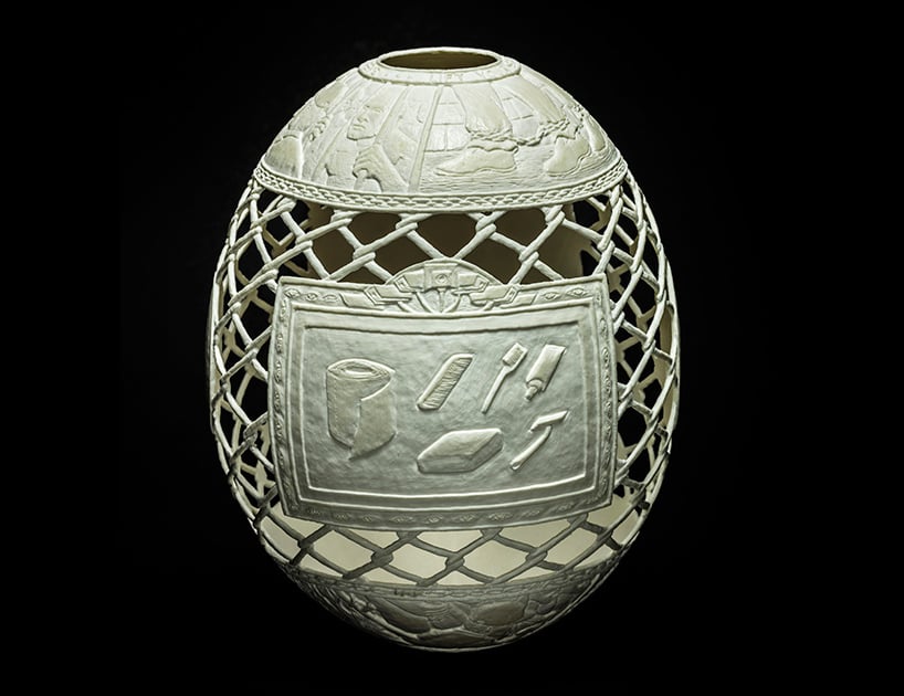 Intricate Carvings On Ostrich Eggs By Gil Batle (12)