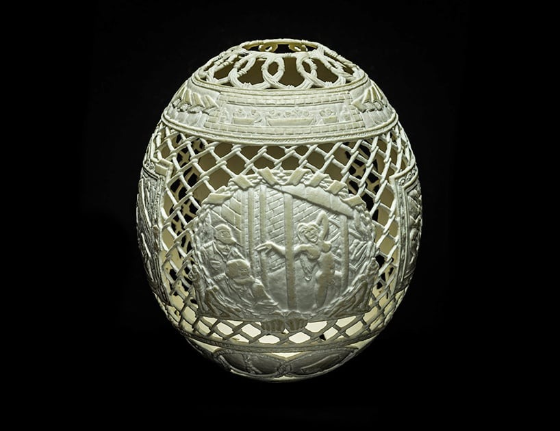 Intricate Carvings On Ostrich Eggs By Gil Batle (8)