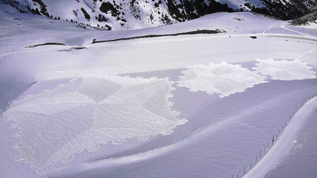 Large Scale Snow Drawings By Simon Beck (14)
