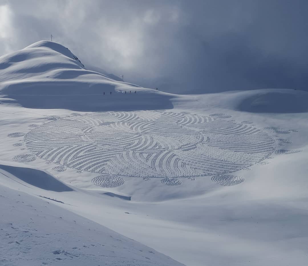Large Scale Snow Drawings By Simon Beck (24)