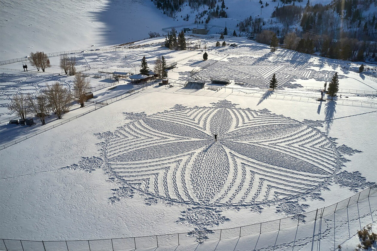 Large Scale Snow Drawings By Simon Beck (8)