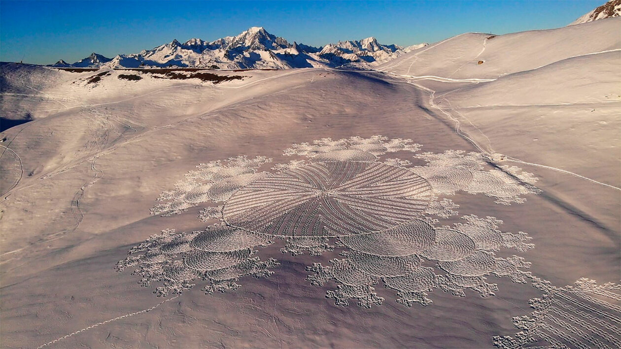 Large Scale Snow Drawings By Simon Beck (9)