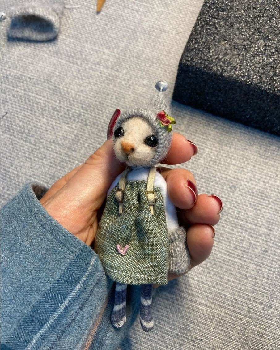 Tales From The Old Thread House, Cute Needle Felted Mice Dolls By Rebecca Wheeler (4)