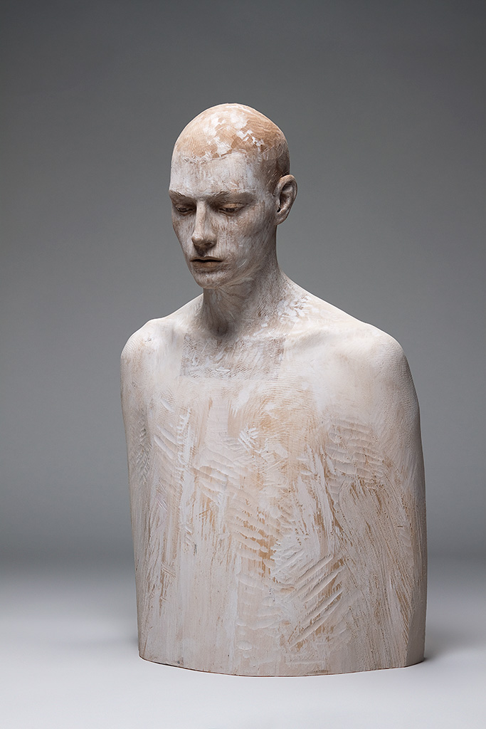 Amazingly Realistic Figurative Wood Sculptures By Bruno Walpoth (4)