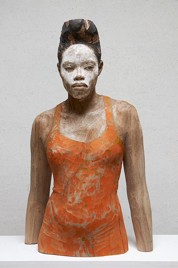 Amazingly Realistic Figurative Wood Sculptures By Bruno Walpoth (6)
