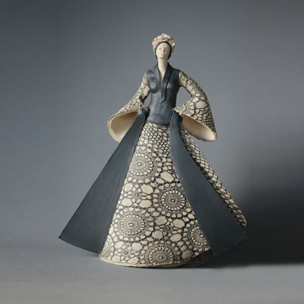 Delicate Female Ceramic Sculptures By Jeanne Sarah Bellaiche (12)