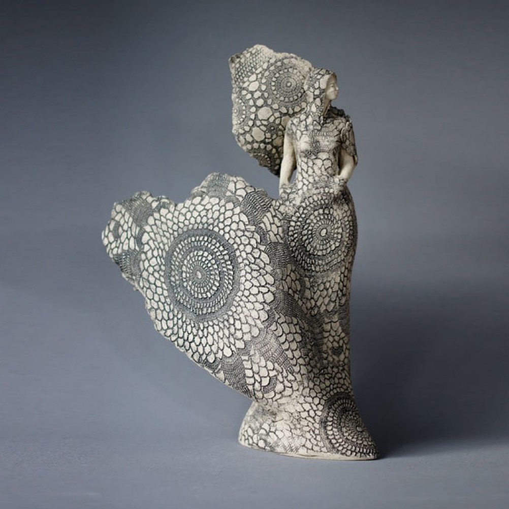 Delicate Female Ceramic Sculptures By Jeanne Sarah Bellaiche (7)