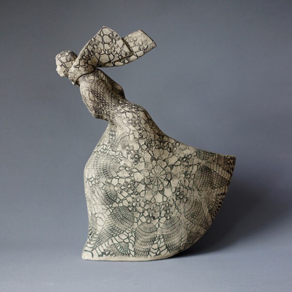 Delicate Female Ceramic Sculptures By Jeanne Sarah Bellaiche (8)