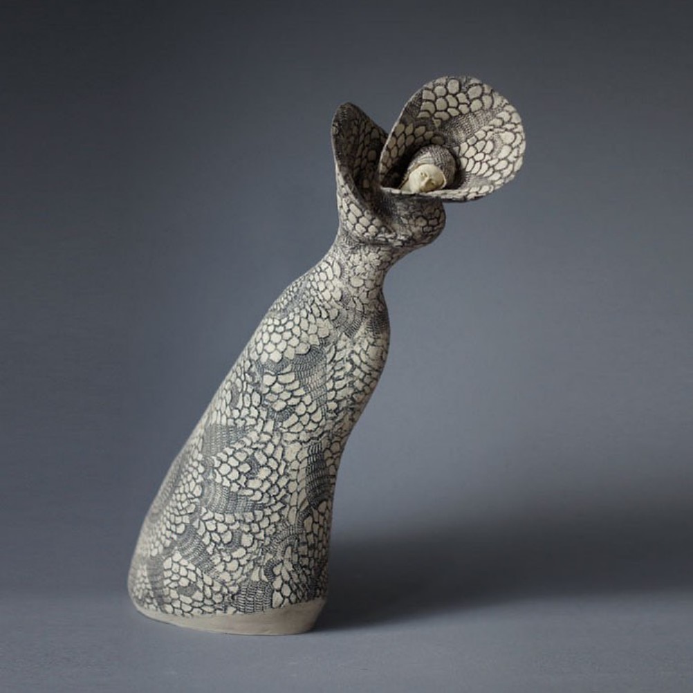 Delicate Female Ceramic Sculptures By Jeanne Sarah Bellaiche (1)