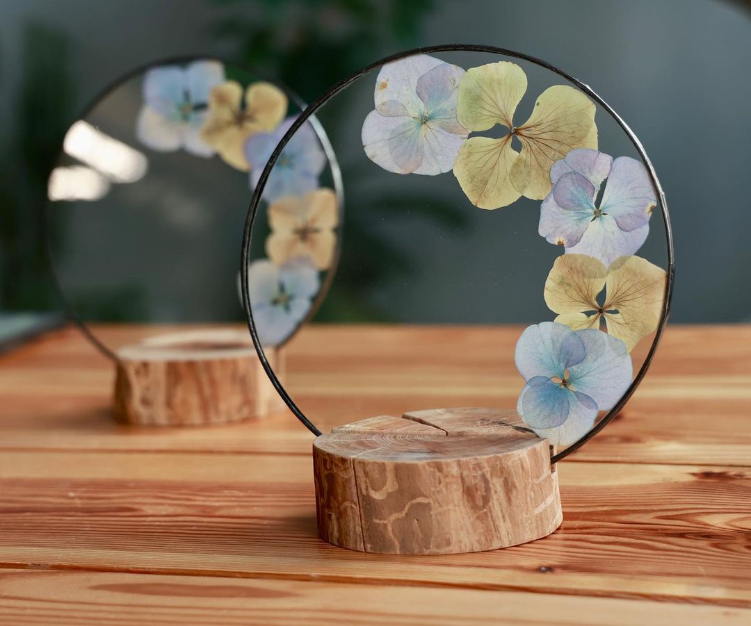 Gorgeous Herbarium In Glass And Resin Sea Frames By Anna Paschenko (24)