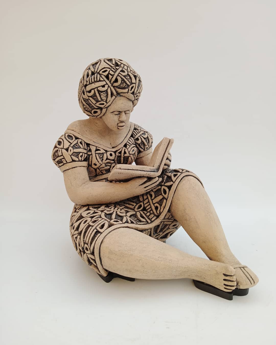 African Identity, Marvelous Ceramic Sculptures By Djakou Kassi Nathalie (15)