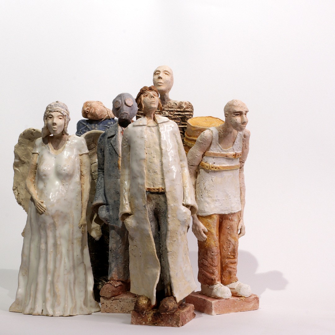 Surreal Figurative Sculptures By Arek Szwed 1
