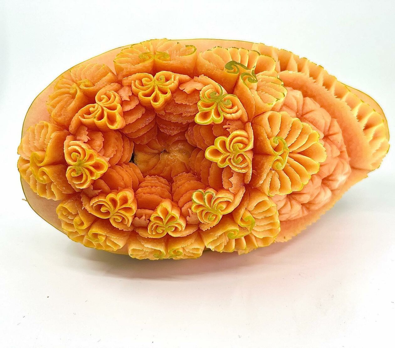 Superb Fruit And Vegetable Carvings By Daniele Barresi 18