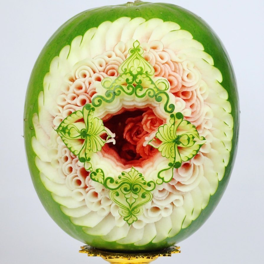 Superb Fruit And Vegetable Carvings By Daniele Barresi 8