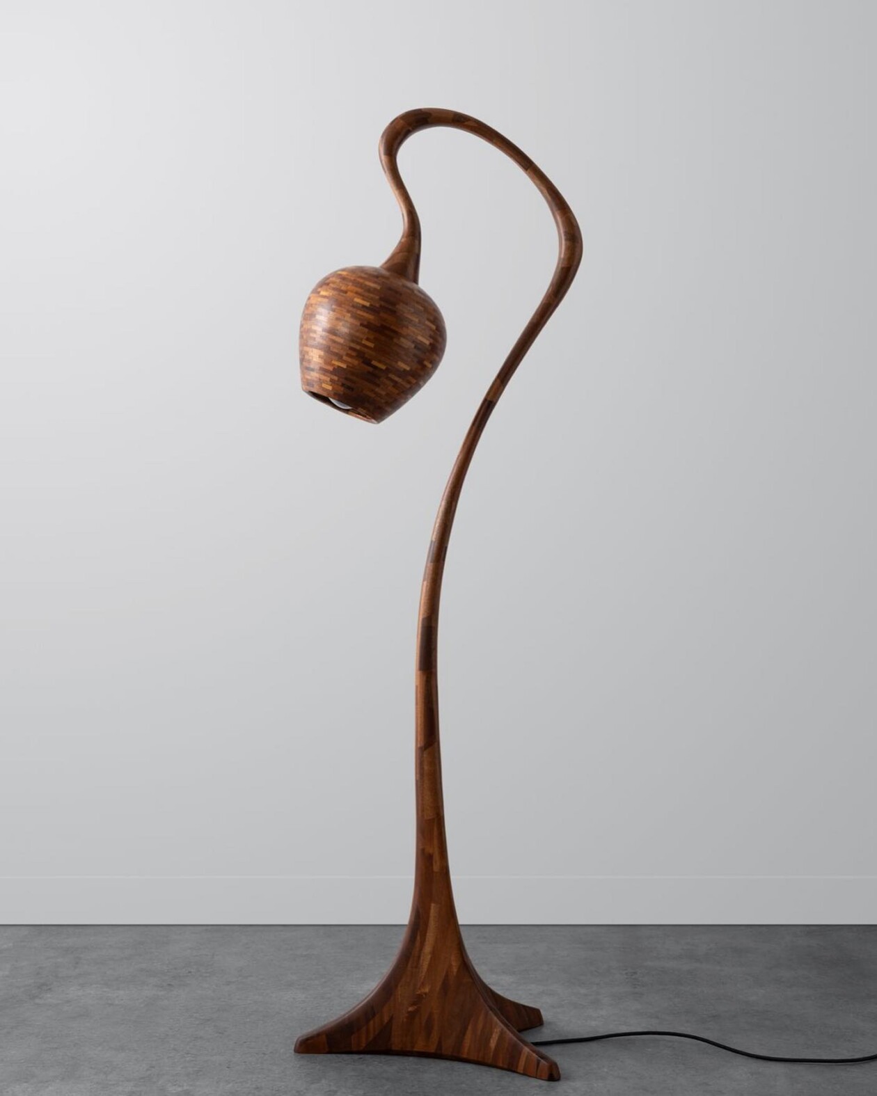 Elegant Sculptural Objects And Furniture By Richard Haining (16)