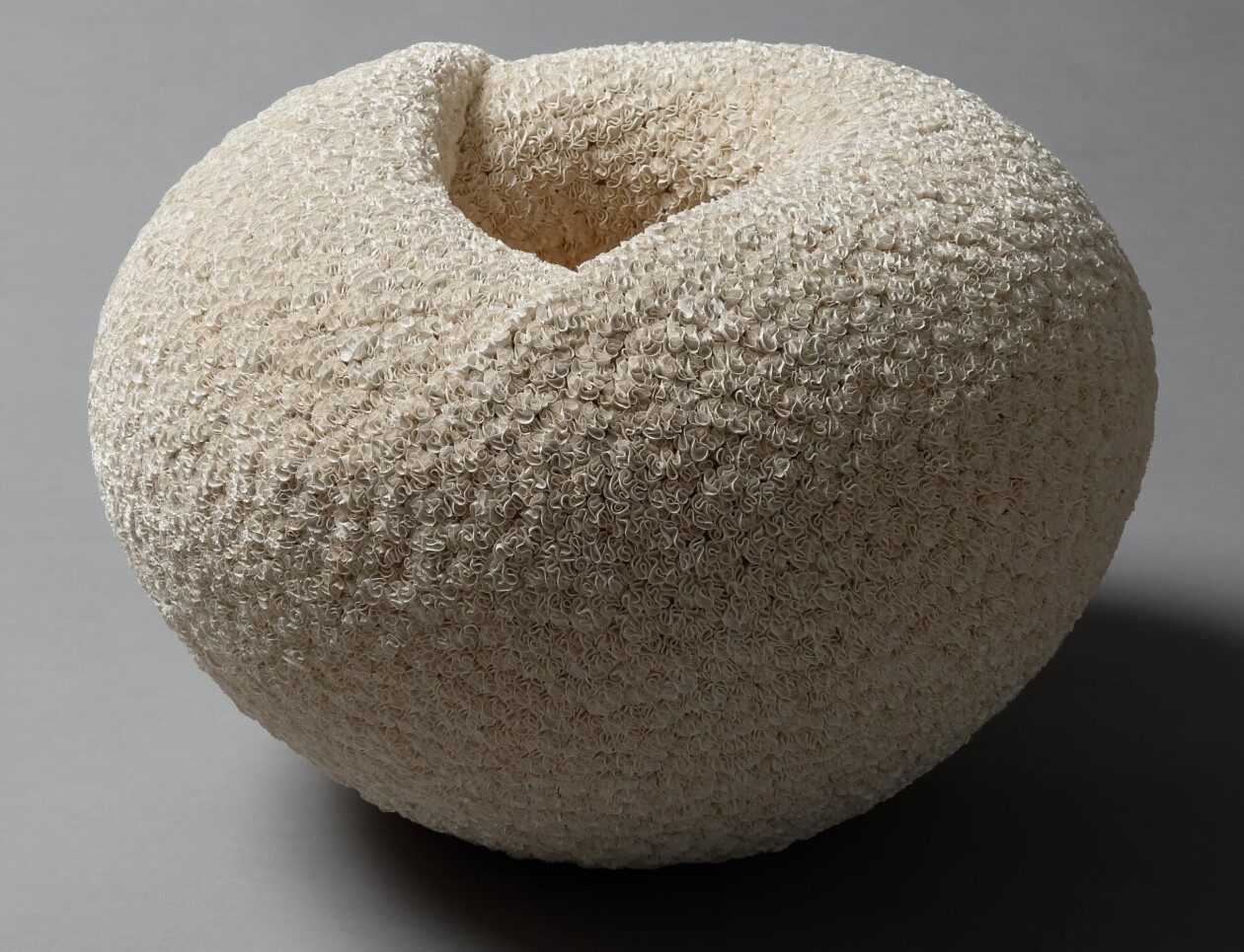 Intricately Coiled Porcelain Sculptures By Hattori Makiko (1)