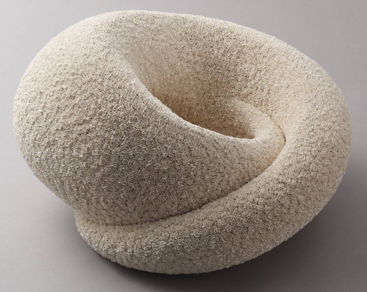 Intricately Coiled Porcelain Sculptures By Hattori Makiko (4)