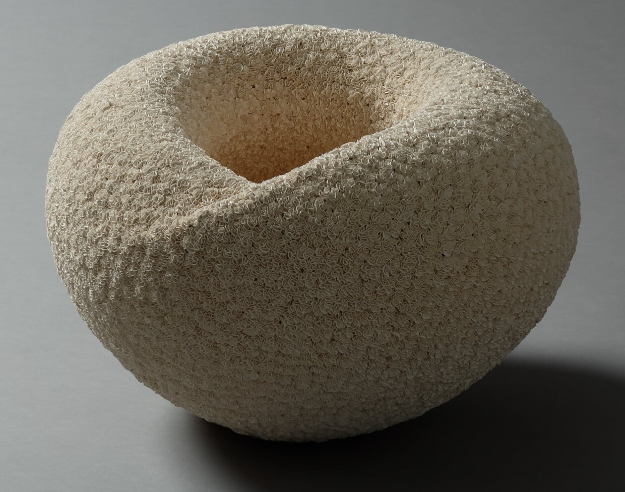 Intricately Coiled Porcelain Sculptures By Hattori Makiko (5)