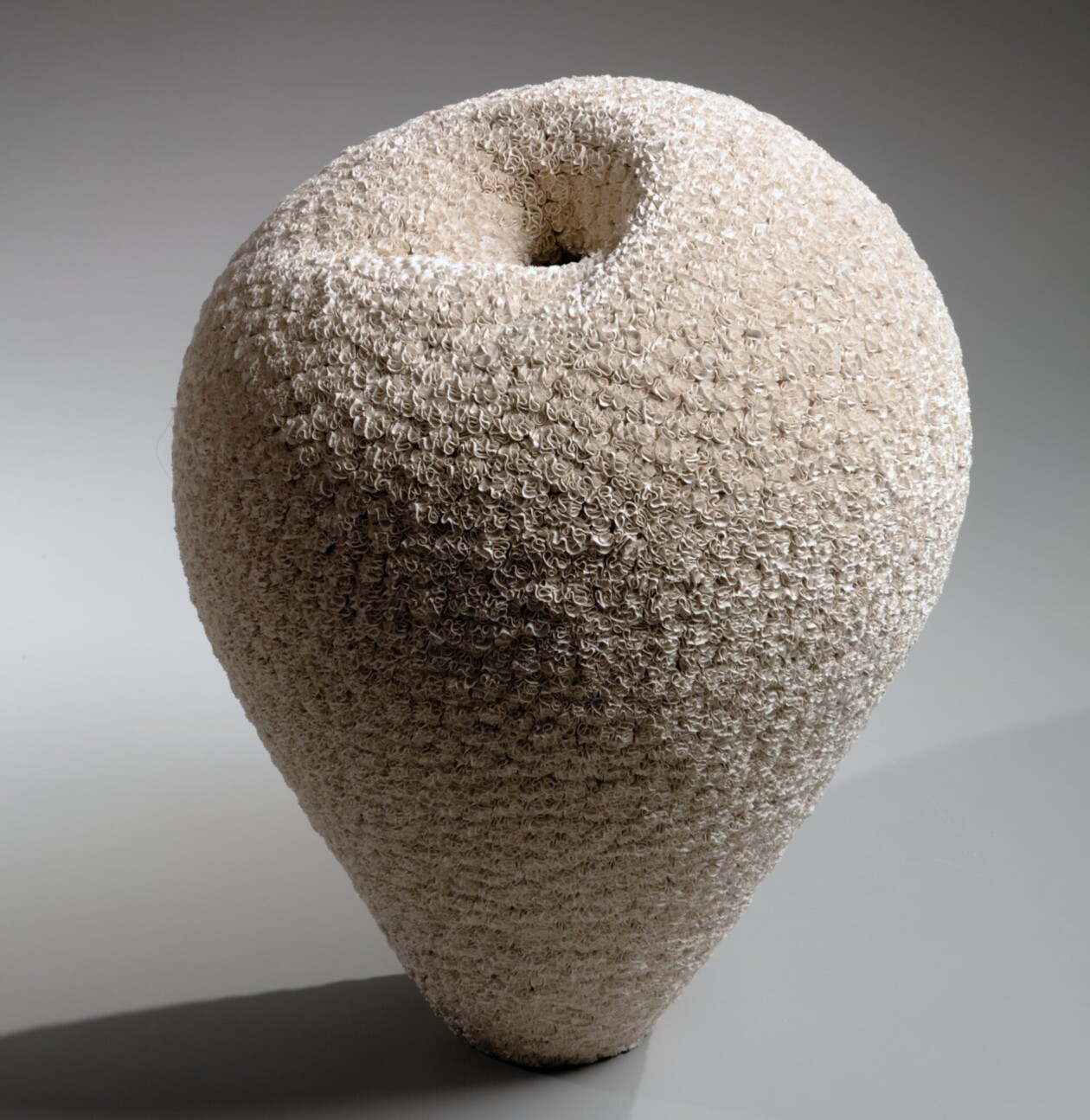 Intricately Coiled Porcelain Sculptures By Hattori Makiko (7)