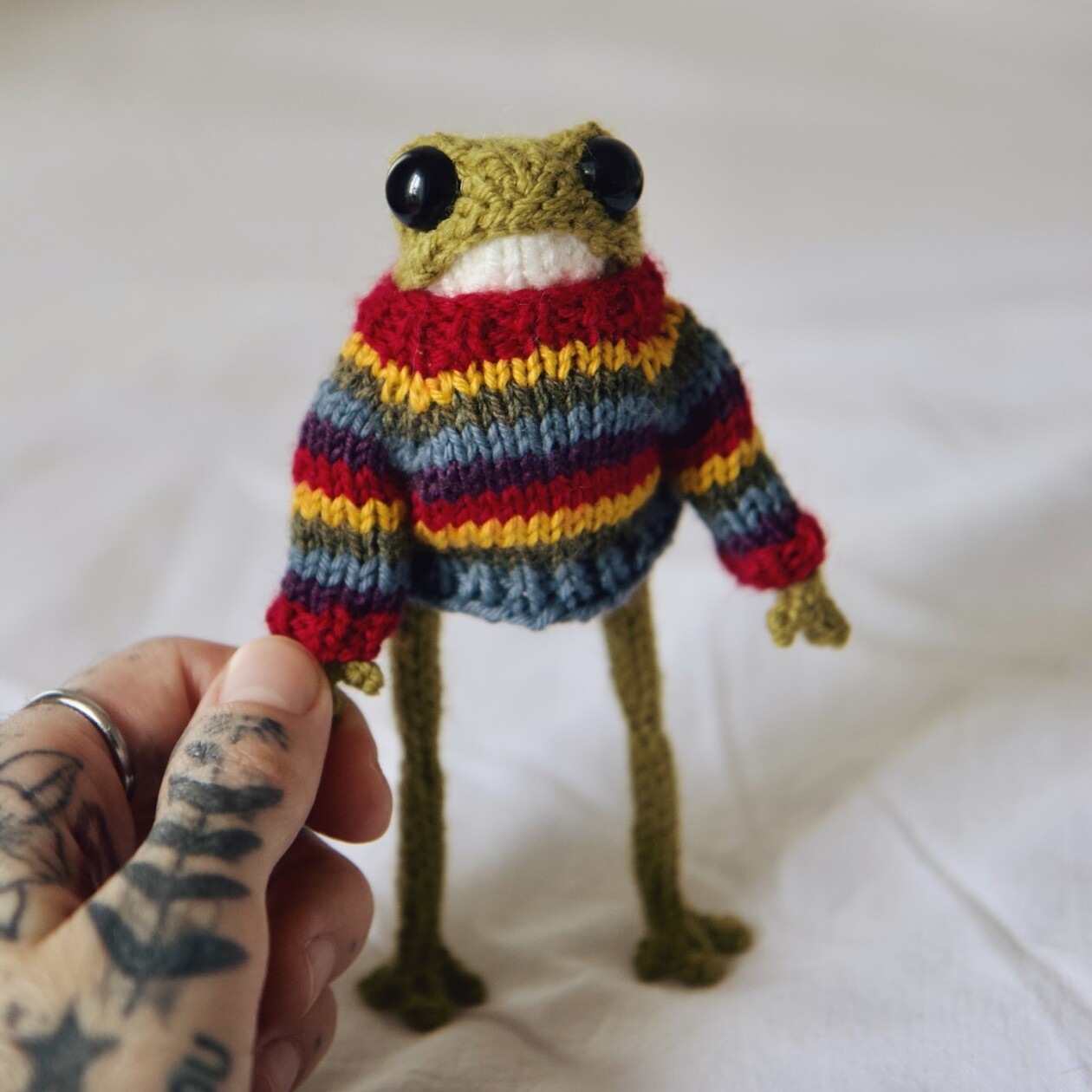 Enchanting Anthropomorphized Frog Crochet Patterns By Elliot (14)