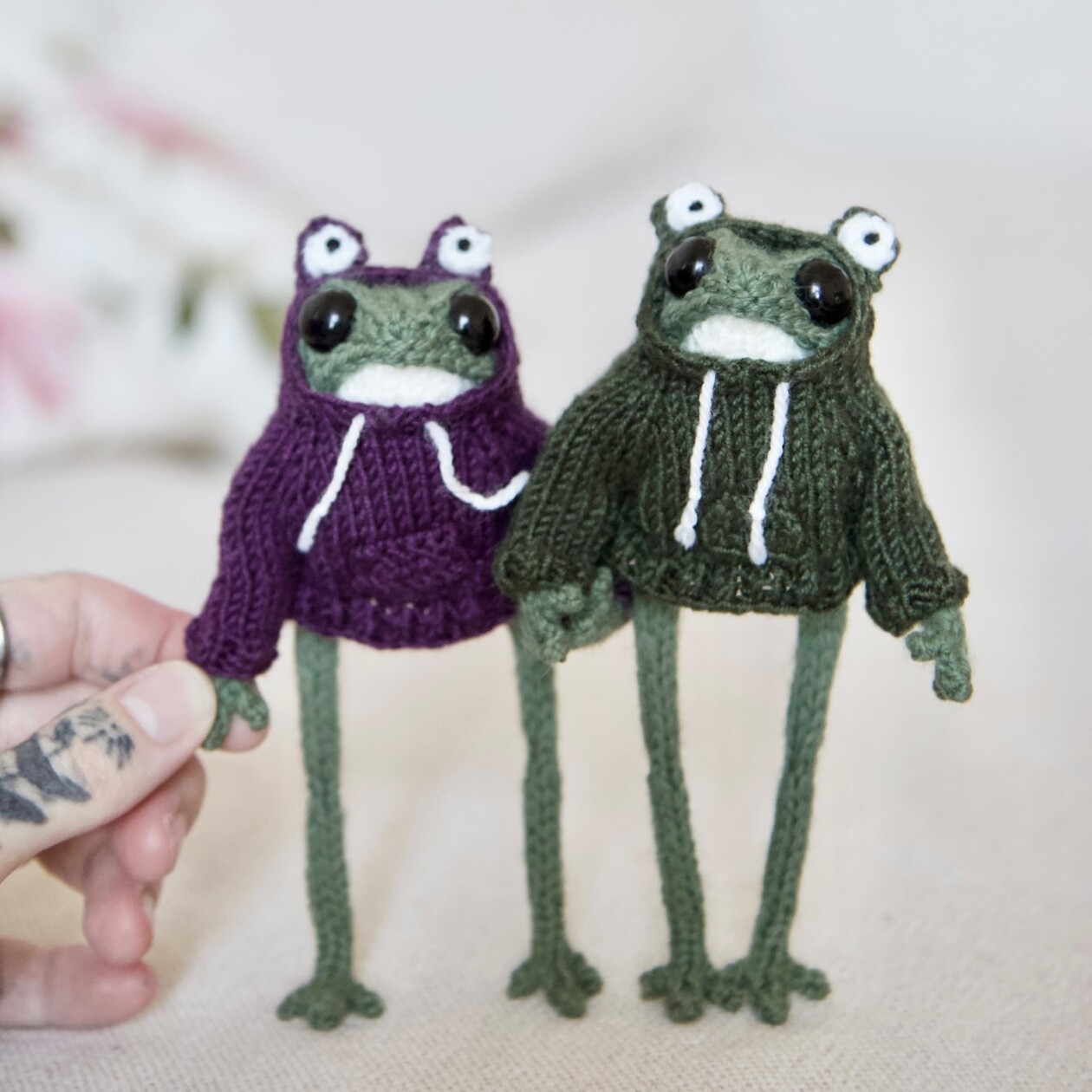 Enchanting Anthropomorphized Frog Crochet Patterns By Elliot (15)