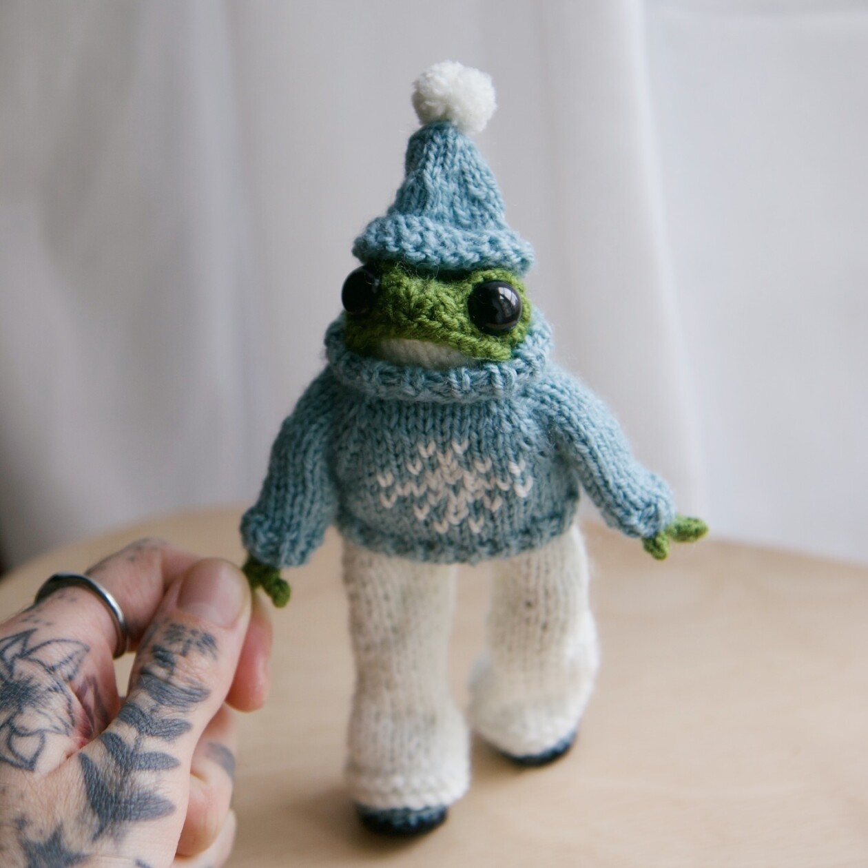 Enchanting Anthropomorphized Frog Crochet Patterns By Elliot (9)