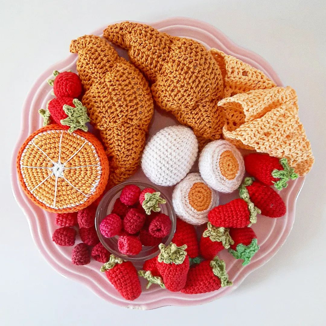 Whimsical Food Crochet Sculptures By Maria Skog (4)