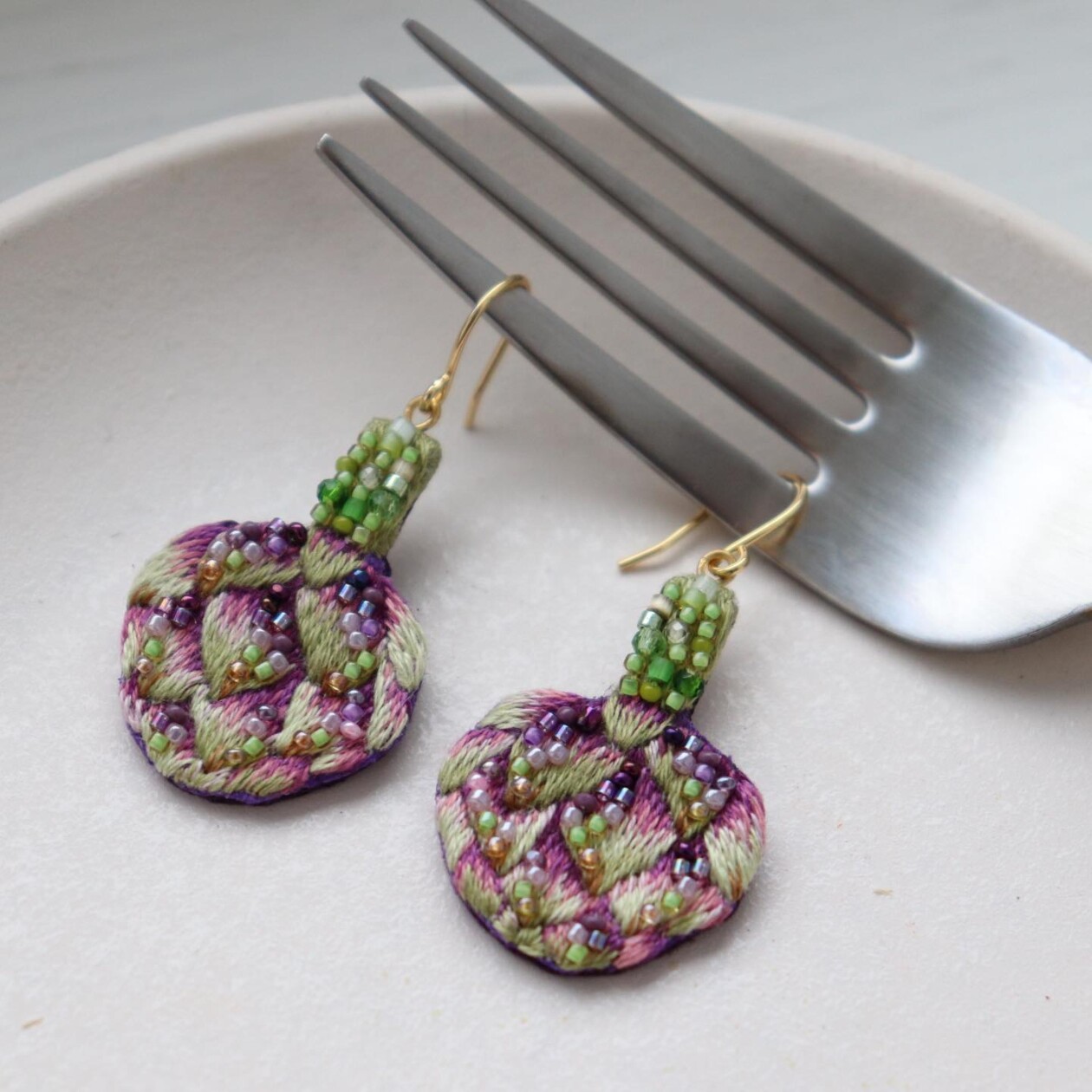 Eye Catching Handmade Embroidered Earrings By Vivaembr (15)