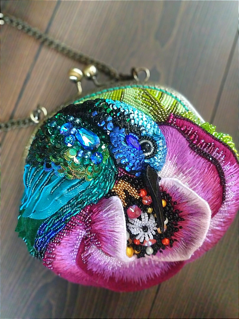 Intricate And Whimsical Hand Embroidered Felted Bags By Alena Kova (13)