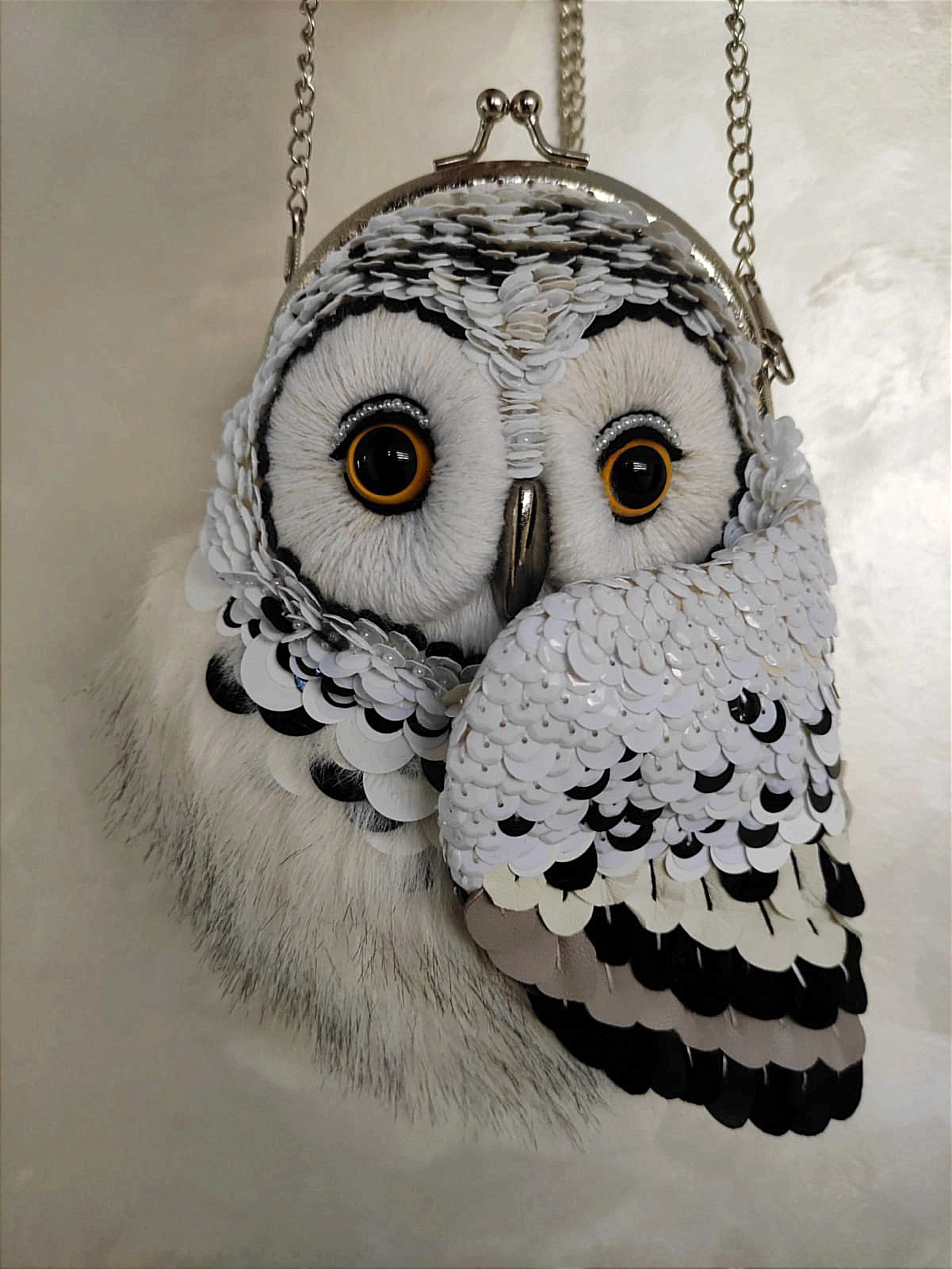 Intricate And Whimsical Hand Embroidered Felted Bags By Alena Kova (22)