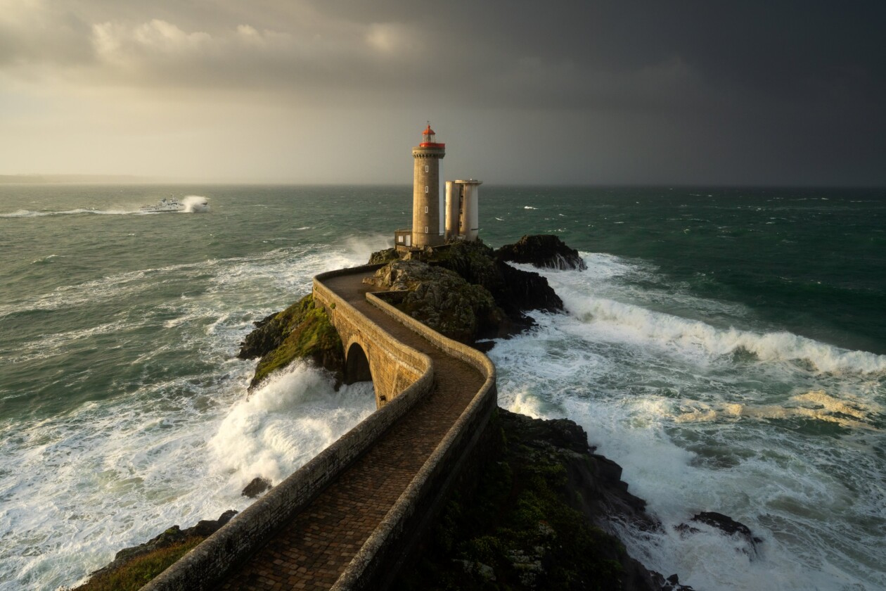 Lighthouses, A Photography Series By Aliaume Chapelle (22)