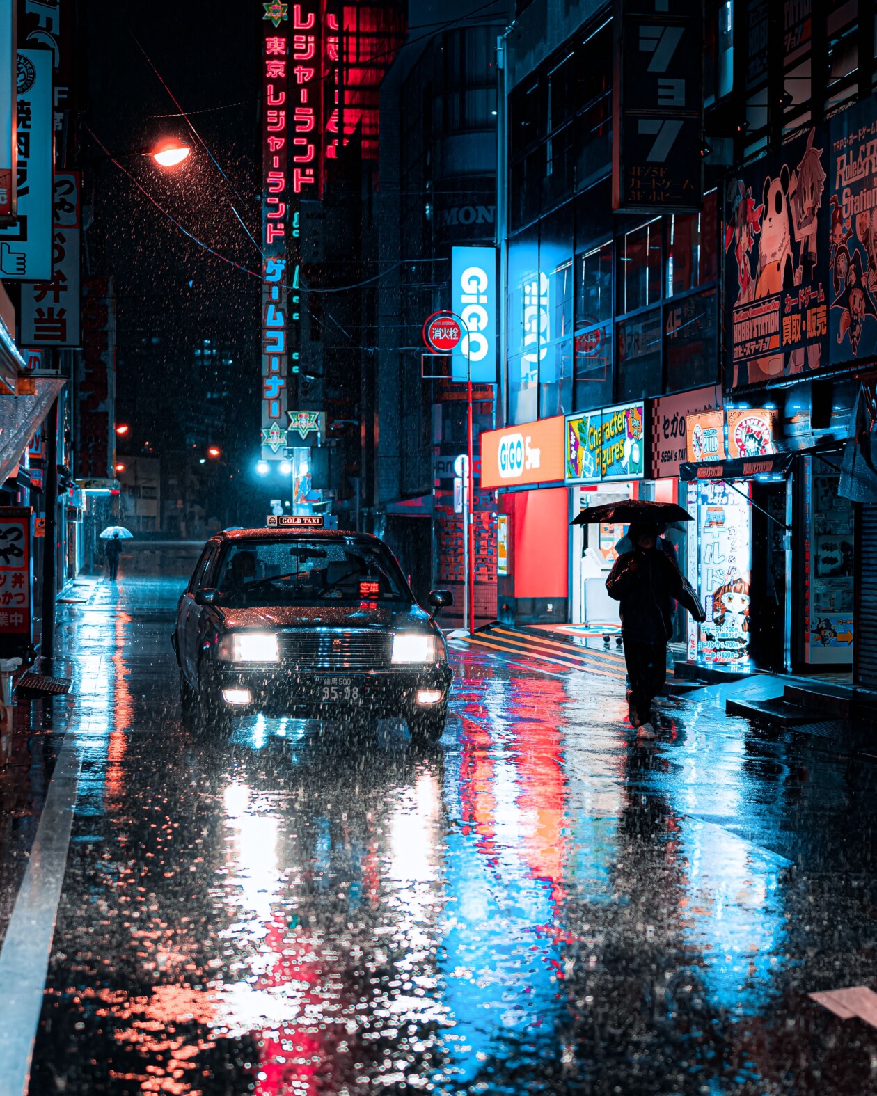 Akihabara, Roam In The Night City; A Fascinating Photography Series By Junya Watanabe (11)
