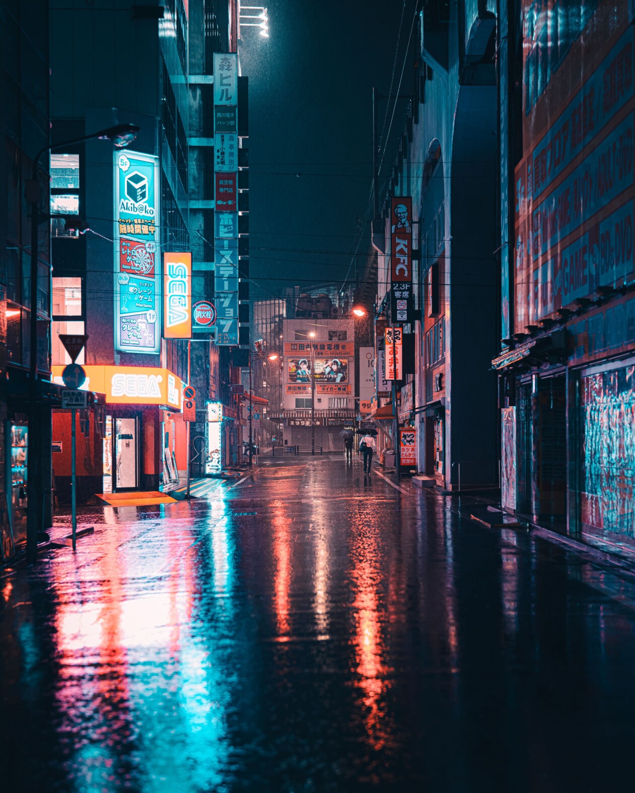 Akihabara, Roam In The Night City; A Fascinating Photography Series By Junya Watanabe (3)