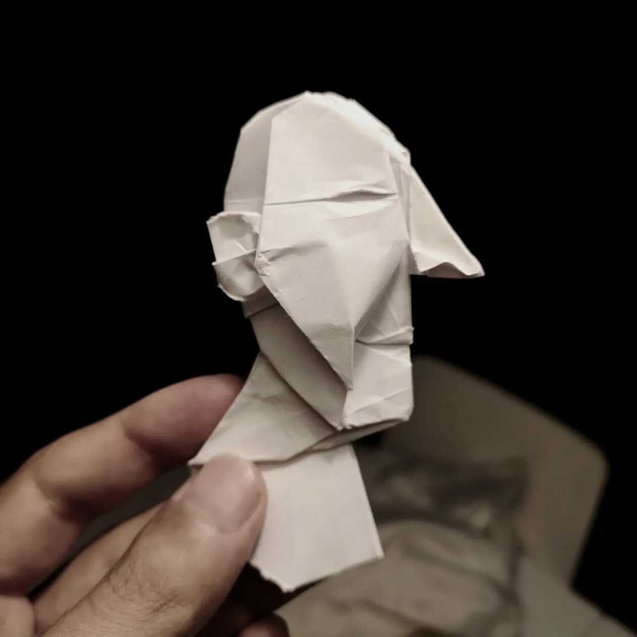 Amazingly Intricate Sculptural Portraits Made From Single Pieces Of Paper By João Charrua (1)