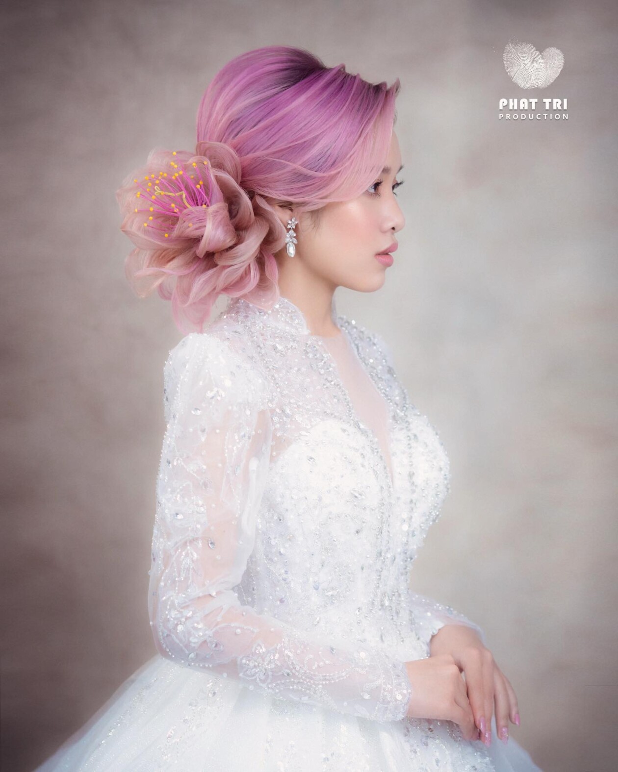 Beautiful Hairstyles That Look Like Ornate Flowers By Nguyen Phat Tri (11)