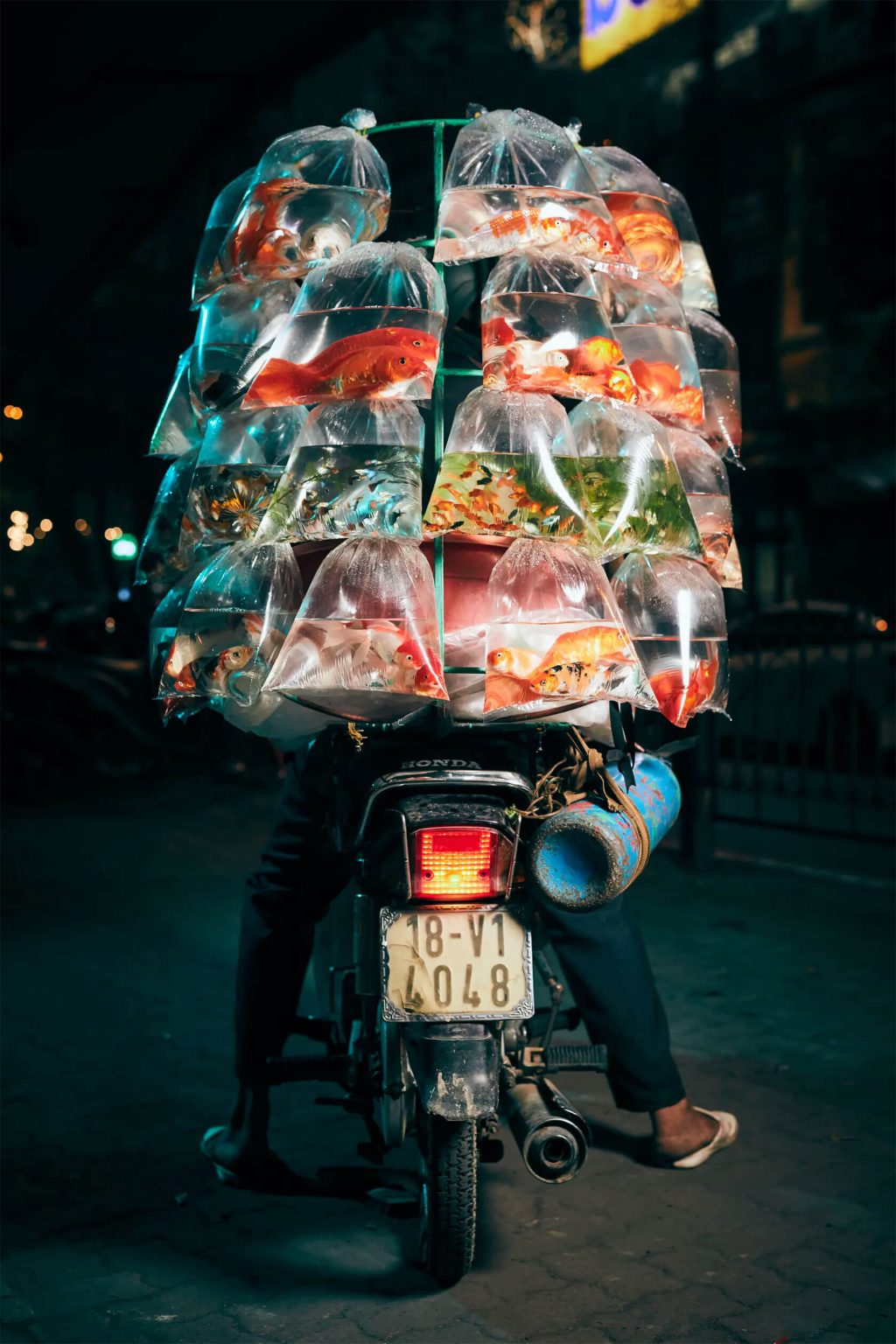 Bikes Of Hanoi, A Splendid Photography Series By Jon Enoch (7)