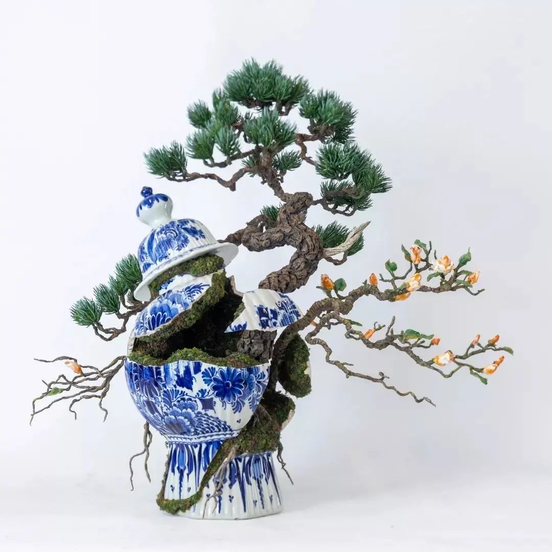 Bonsai Tree Sculptures Beautifully Bursting Through Broken Porcelain Vessels In Patrick Bergsma's Artworks (12)