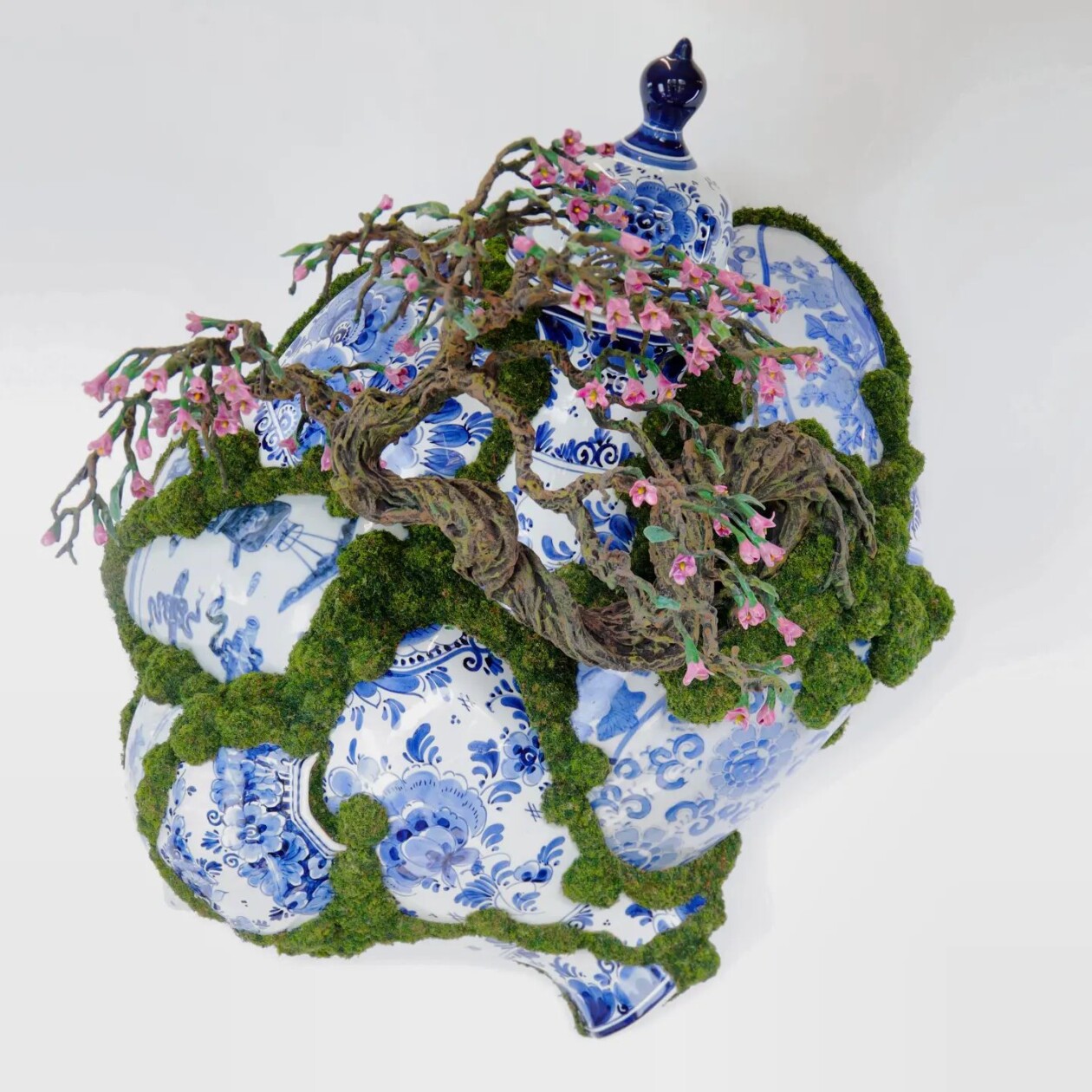 Bonsai Tree Sculptures Beautifully Bursting Through Broken Porcelain Vessels In Patrick Bergsma's Artworks (3)