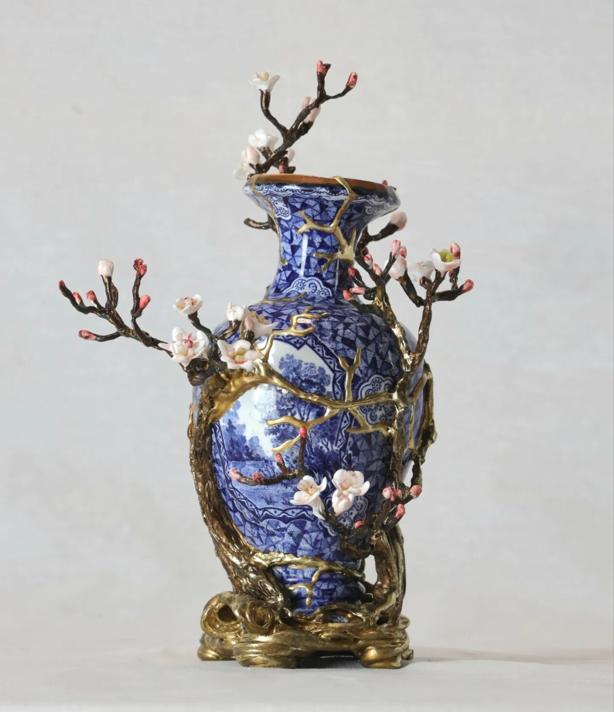 Bonsai Tree Sculptures Beautifully Bursting Through Broken Porcelain Vessels In Patrick Bergsma's Artworks (4)