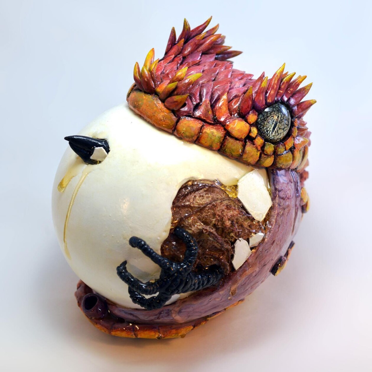 Fantastic Eggshell Sculptures Of Earth's Most Ancient Denizens By Sarah Lee (14)