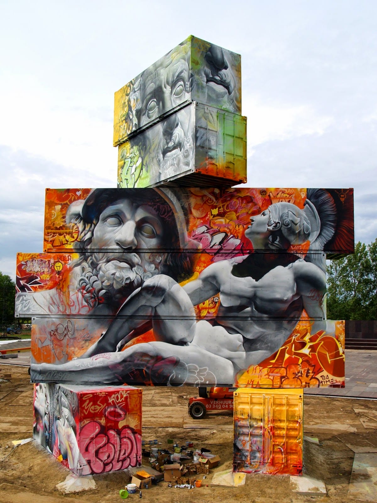Impressive Monumental Murals That Blend Classical Figures And Graffiti By Pichiavo (17)